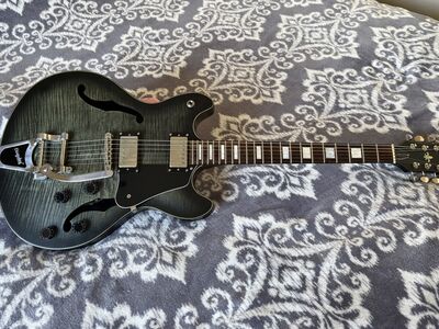 Kitarr Schecter - Corsair Custom Bigsby