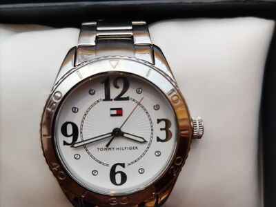 TOMMY HILFIGER käekell