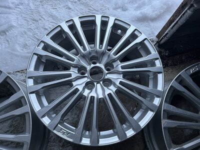 Üksik UUS 5x108 Ford Focus RS valuvelg