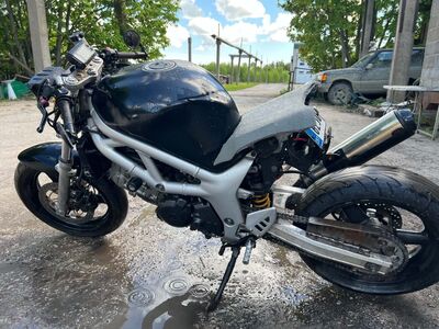 Suzuki sv650s