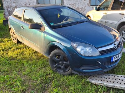 Opel Astra Gtc 1.9 cdti üv 08.26
