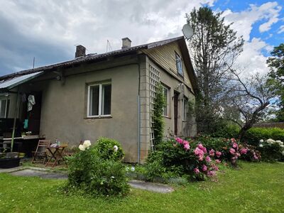 Looduslähedane kodukoht Kärstna külas.