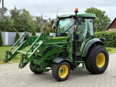 TRAKTOR JOHN DEERE 4052R