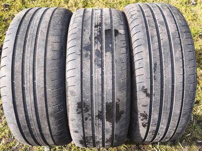 Летние шины 235/45 R19. Goodyear 3 шт.
