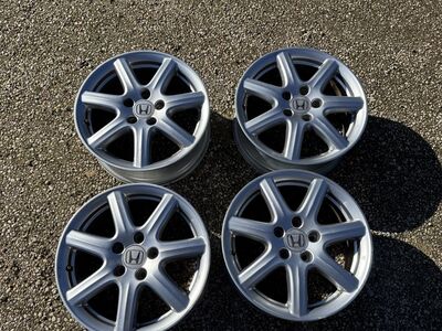Honda (5x114,3) 17 tolli originaal valuveljed