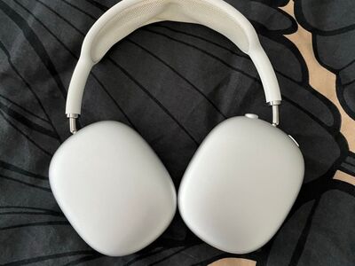 Apple airpods max