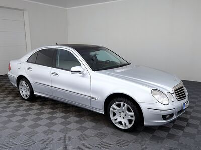 Mercedes-Benz E 320