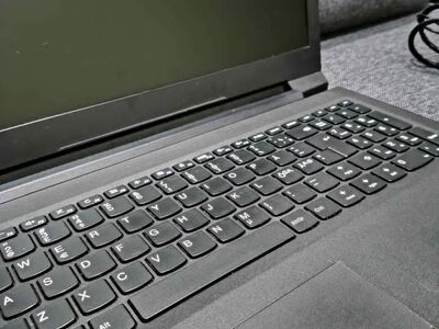 Lenovo V110 i3 6006u 4GB RAM 232 SSD