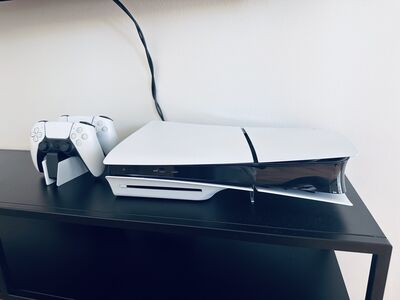PS5 Slim 1TB