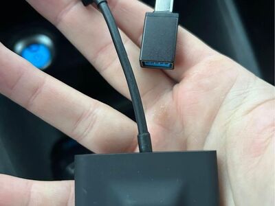 Wireless Apple CarPlay (teeb Carplay juhtmevabaks)