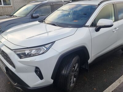 Toyota RAV4 Luxsury Limited 2.5 131kW
