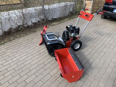 Tänavakoristusmasin HECHT 8615 (bensiinimootoriga)