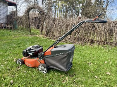 Husqvarna LC140 muruniiduk