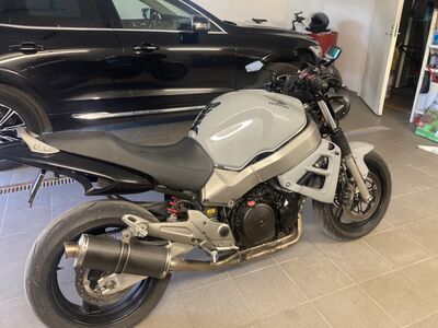 Honda x11