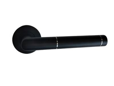 Ukselink must – Forte
