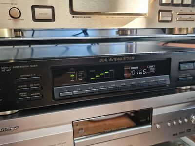 AKAI AT-47 tüüner