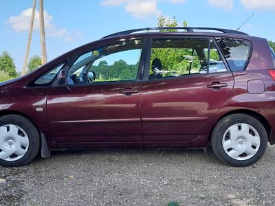 Toyota Corolla Verso 1,8 VVT-i 2003 a.
