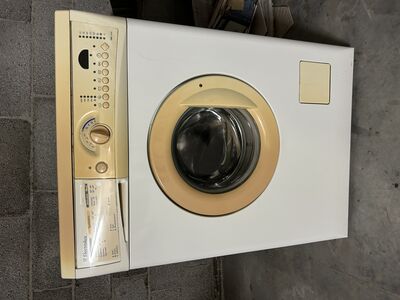 Pesumasin "Electrolux"