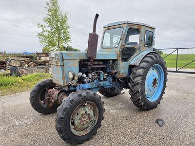 Traktor T-40AM