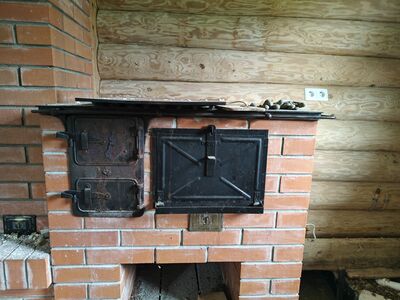 Puupliidi pliidiraud ja ahi