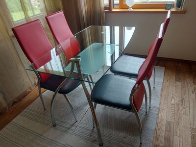 Köögilaud ja 4 tooli