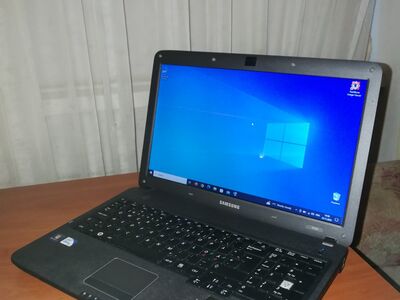 SAMSUNG NP-R530