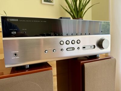 Yamaha RX-V685 7.2 AV receiver
