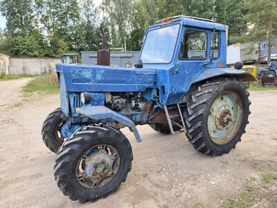 Traktor BELARUS MTZ-82