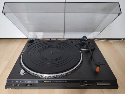 Technics SL-BD22 Semi-Automatic Turntable
