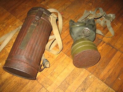 SAKSA  GAASIMASK  +  TORBIK   WW2