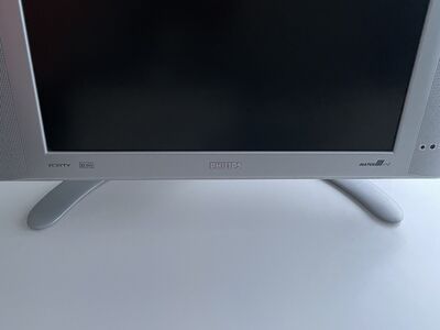 Philips LCD koos puldiga