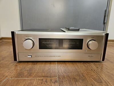 Accuphase E-305V Remote Controlled Integrated Ster