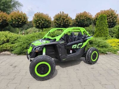 Kahekohaline elektriauto Can-Am Maverick Turbo RR