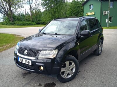 Maastur Suzuki Grand Vitara 1.9 R4 95kW