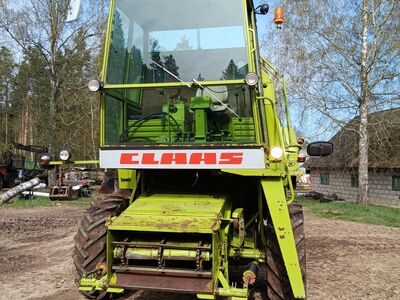 Kombain CLAAS Mercator 75