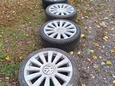 Rehvid  235/40  R18
