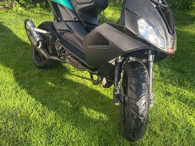 Aprilia sr50r