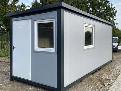 6×2.40 m container + WC, shower and kitchen