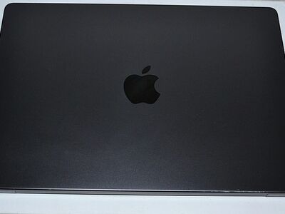 Apple macbook pro 2023 14'' cpu   M3, 8gb