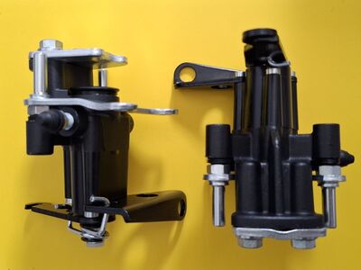 Mopeedauto Casalini tagapidurisuportid