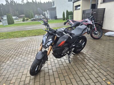 KTM Duke 125 11kw 2024