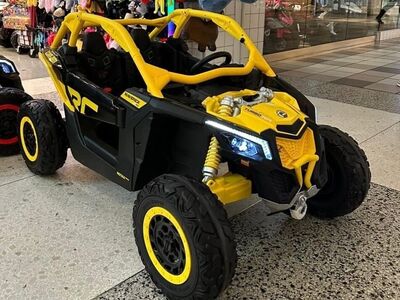 Kahekohaline elektriauto Can-Am Maverick Turbo RR