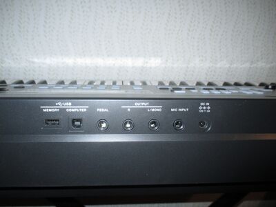 Süntesaator Roland E-X50