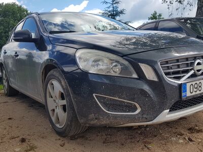 Volvo v60 1,6d 2012a.