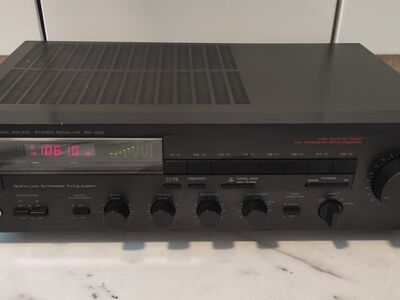 Yamaha RX-300 Natural Sound Stereo Receiver