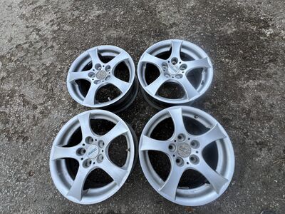 Veljed 5x114.3 R15