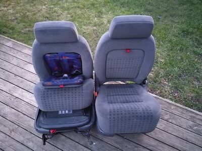 Ford Galaxy / VW Sharan integreeritud lasteiste