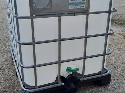 Plastikmahuti 1000L, seest puhas