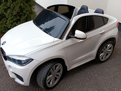 2-kohaline BMW elektriauto Makita akuga