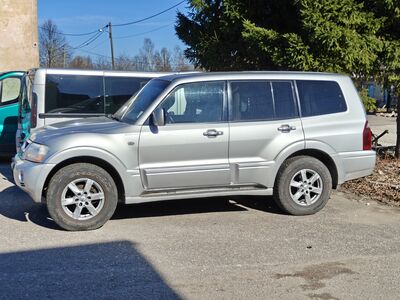 Mitsubishi Pajero 3.2d 118kw 2003, 7 kohta